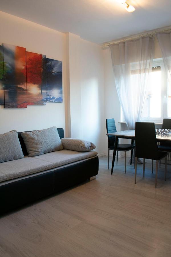 J&M House -Fronte Ospedale- Incluso Netflix E Disney Plus Udine Exterior foto